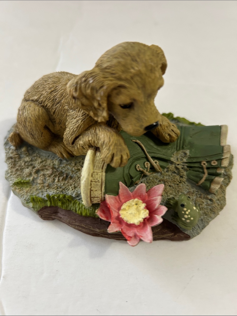 Vintage 1990 the Hamilton collection puppy playtime dog figurine wh boot & frog